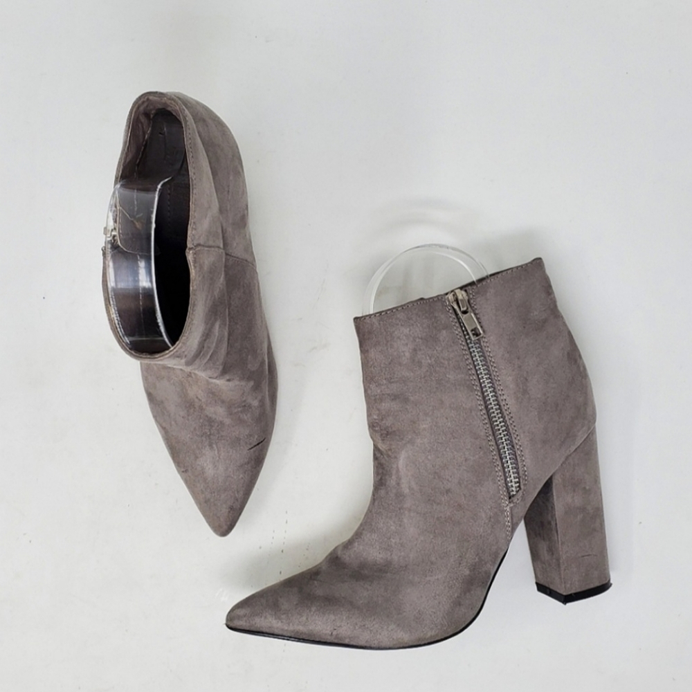Gray Faux Suede Pointed-Toe Block-Heeled Ankle Booties Size 6